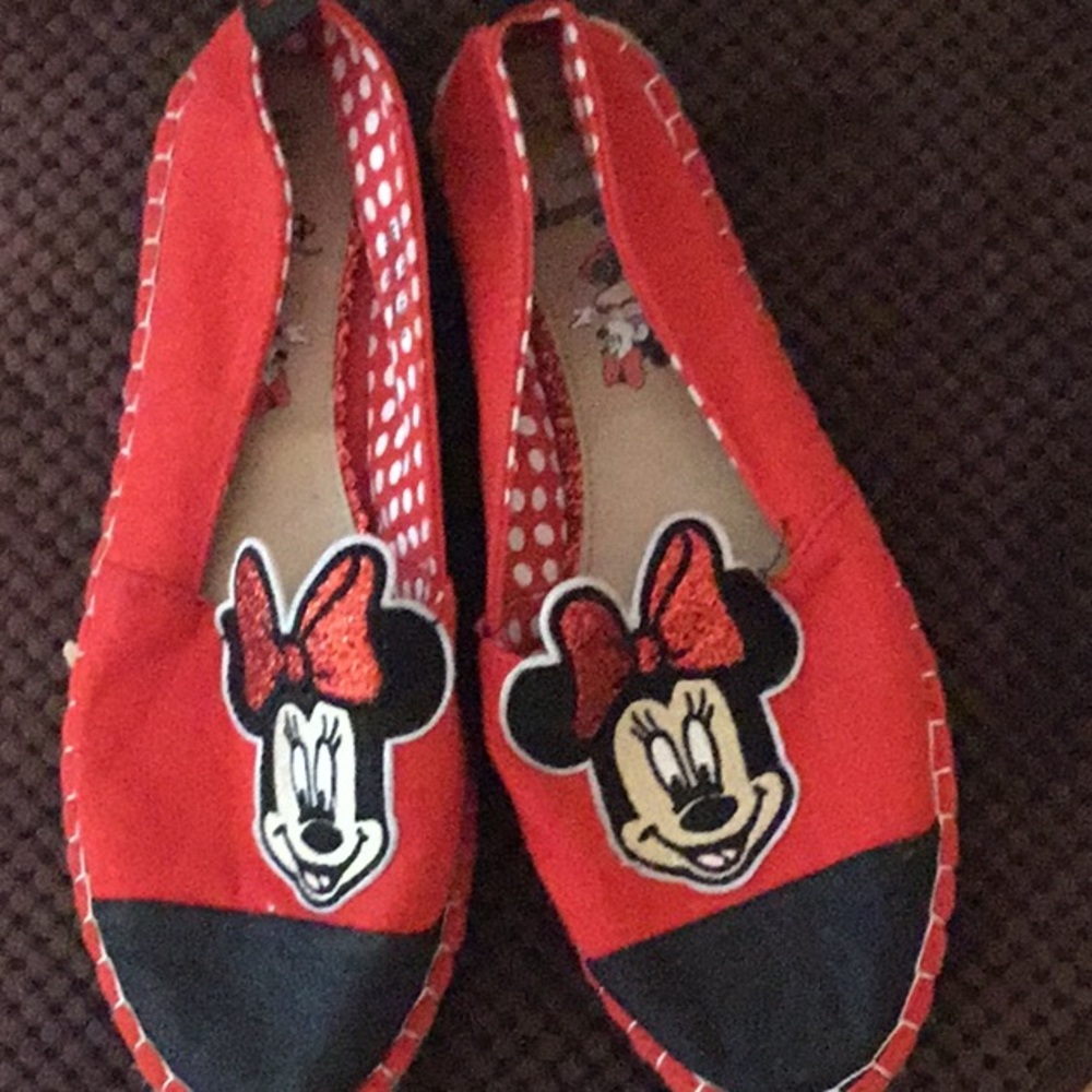 Minnie Mouse shoes